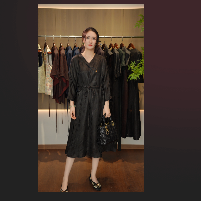 莨木与纱《久野》桑波缎银杏叶连衣裙