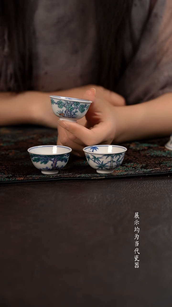 云霞珍藏斗彩牛眼杯三只