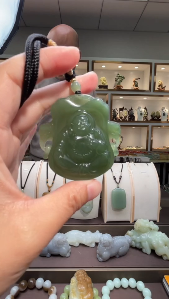 颈饰未镶嵌和田玉苏