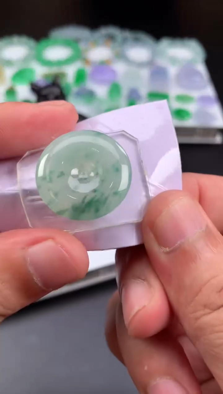 定制翡翠未镶嵌翡翠