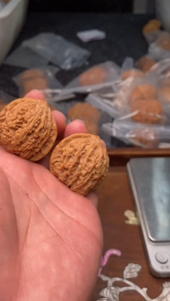 【闪购商品】文玩核桃把件G158号35尺牡丹