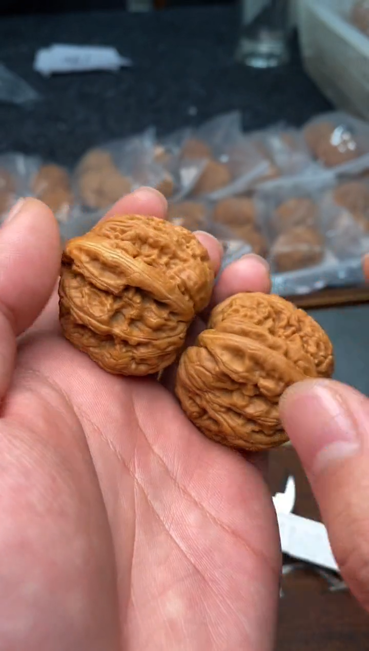 【闪购商品】文玩核桃把件G149号39尺粗筋