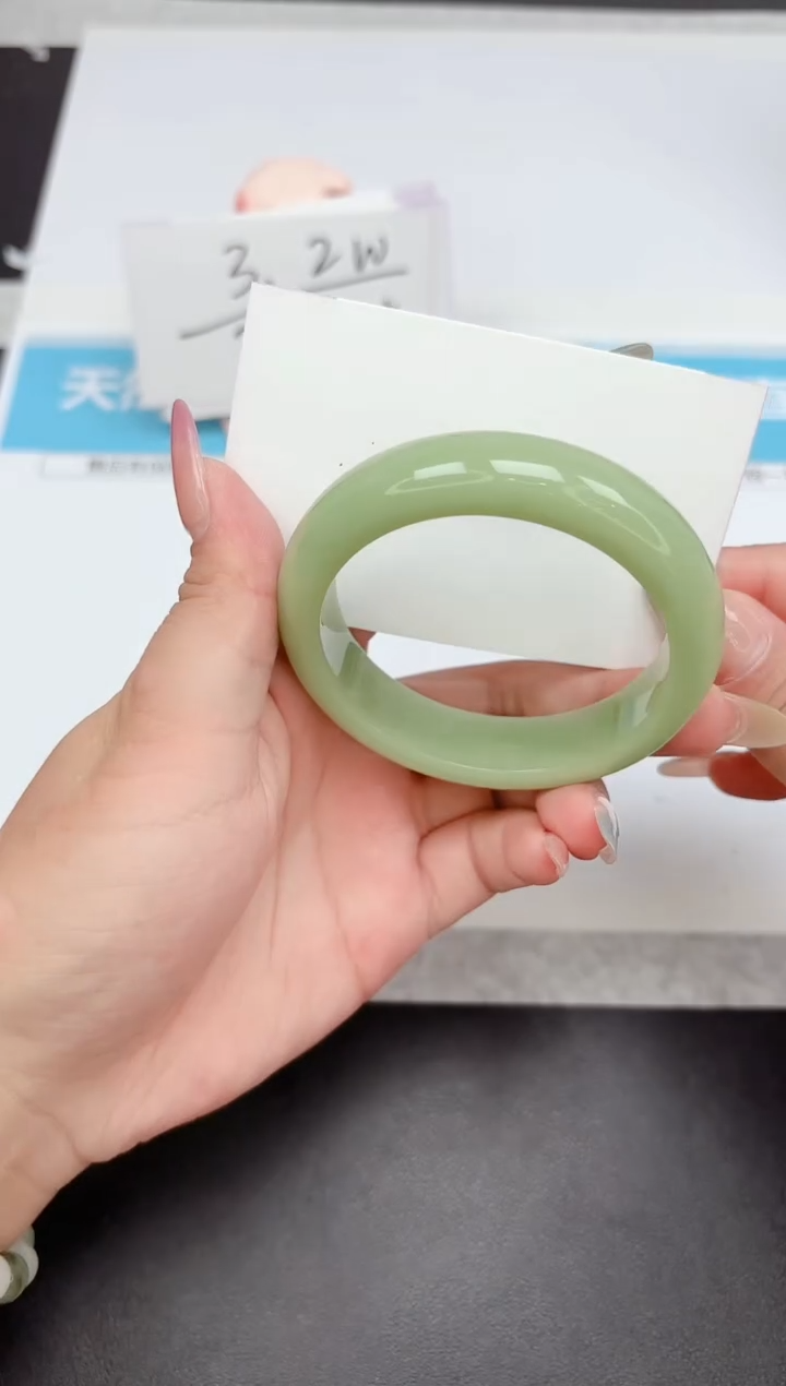 石英质玉手镯未镶嵌360-56.3