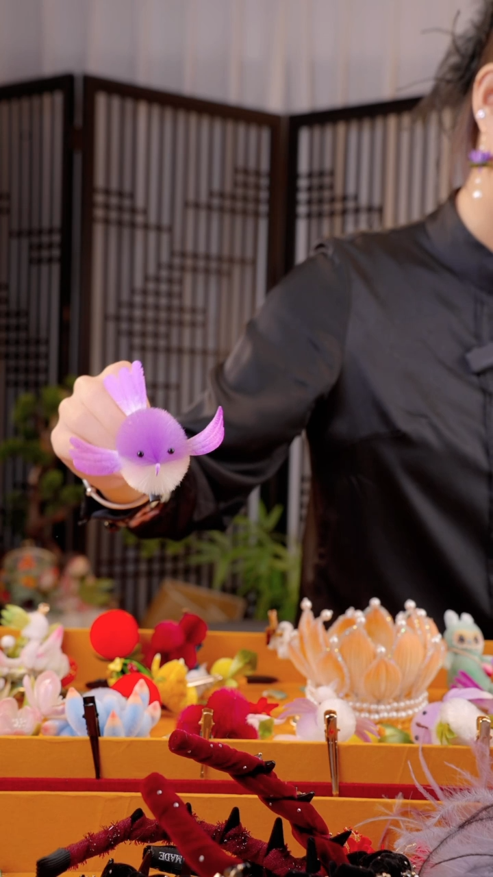 刺绣贝*非遗手工饰品