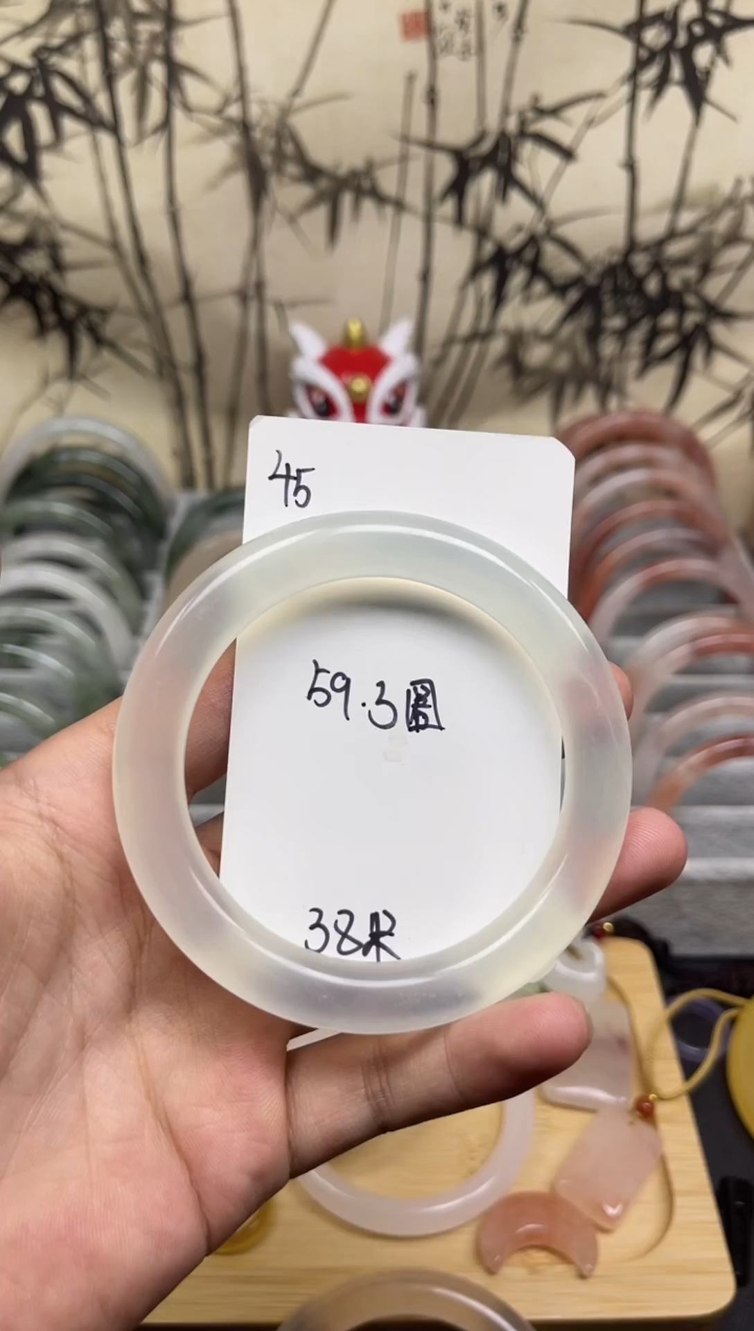 【闪购商品】石英质玉手镯未镶嵌45