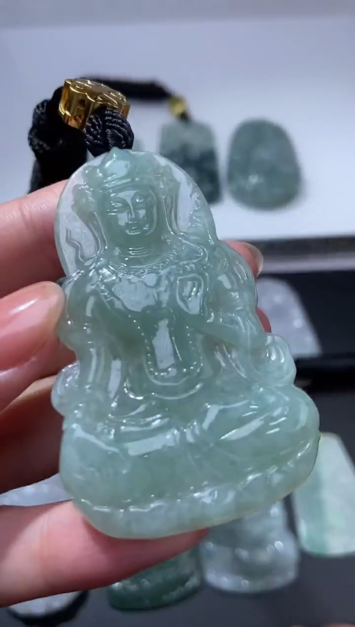 未镶嵌挂件翡翠374996  多人