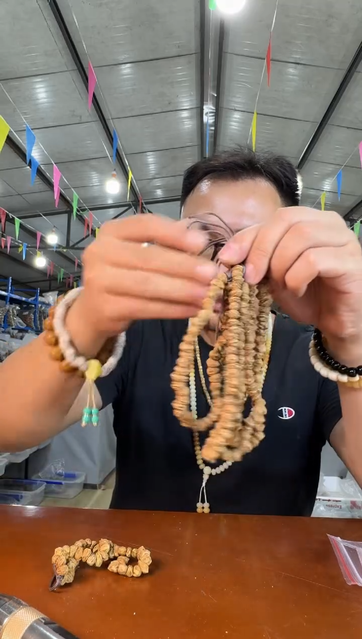 柏香籽/百香籽手串K104实物为准