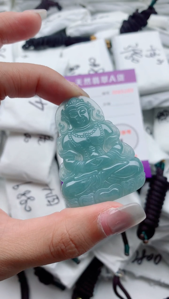 翡翠未镶嵌颈饰8888888888