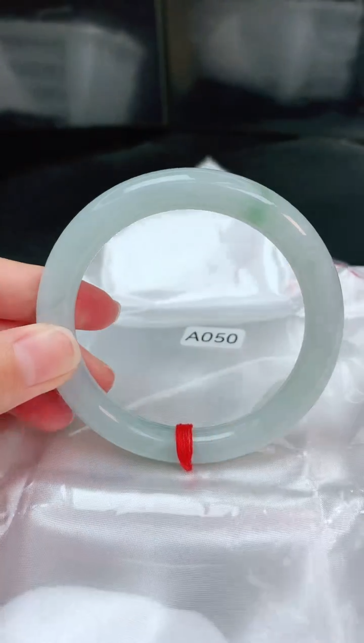 【闪购商品】翡翠手镯未镶嵌缅甸天然A货翡翠手镯