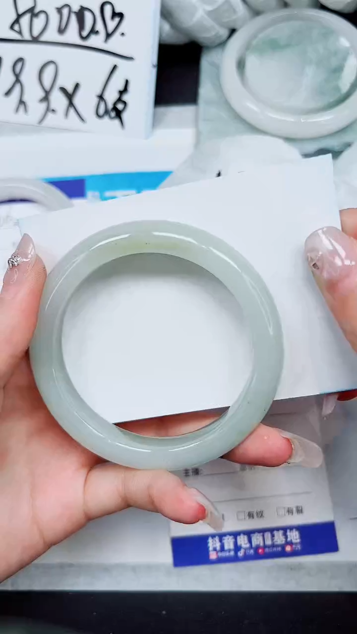 【闪购商品】石英质玉手镯未镶嵌A207-59`60`