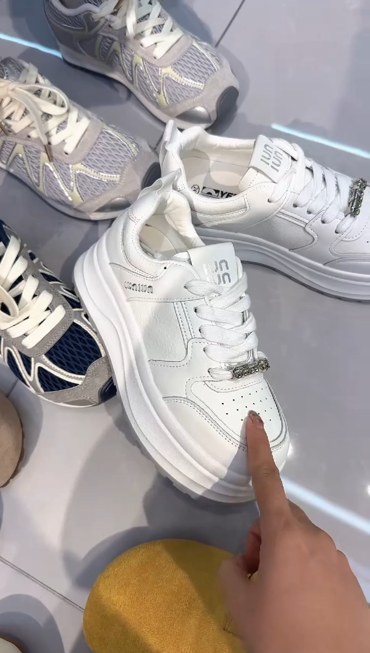 单鞋小白鞋蓝色38码一双