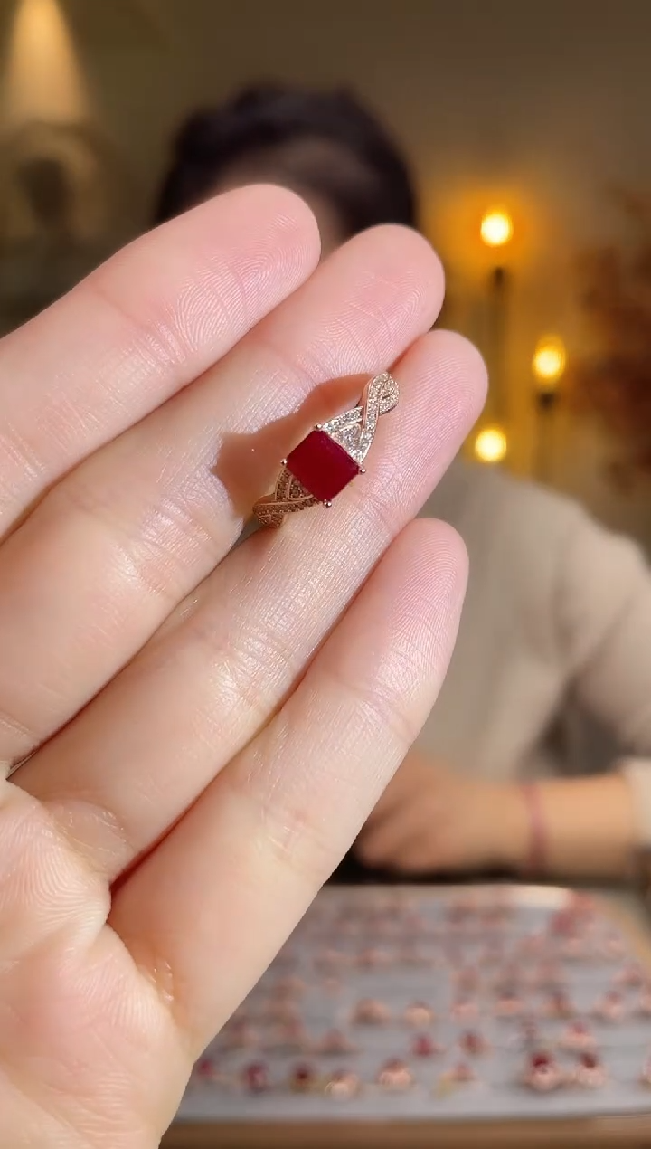 银S925镶嵌手饰红宝石手饰