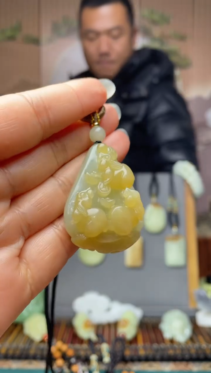 颈饰未镶嵌和田玉拍一发一