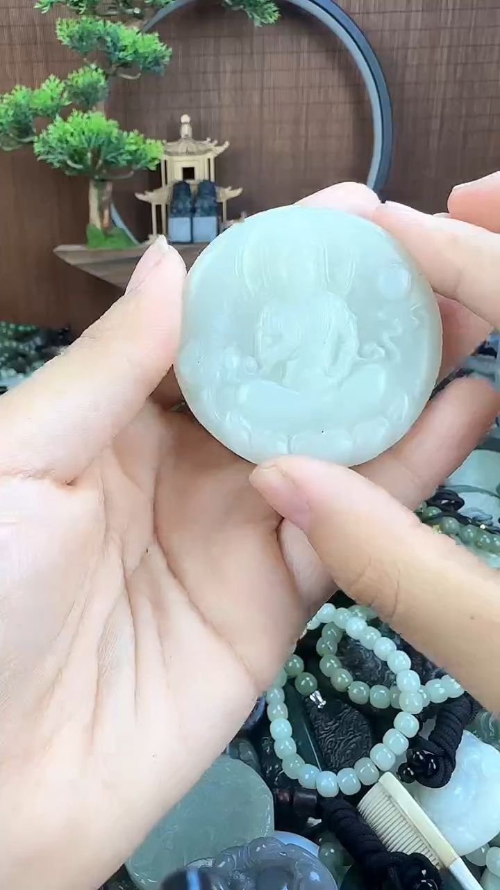 和田玉未镶嵌颈饰1