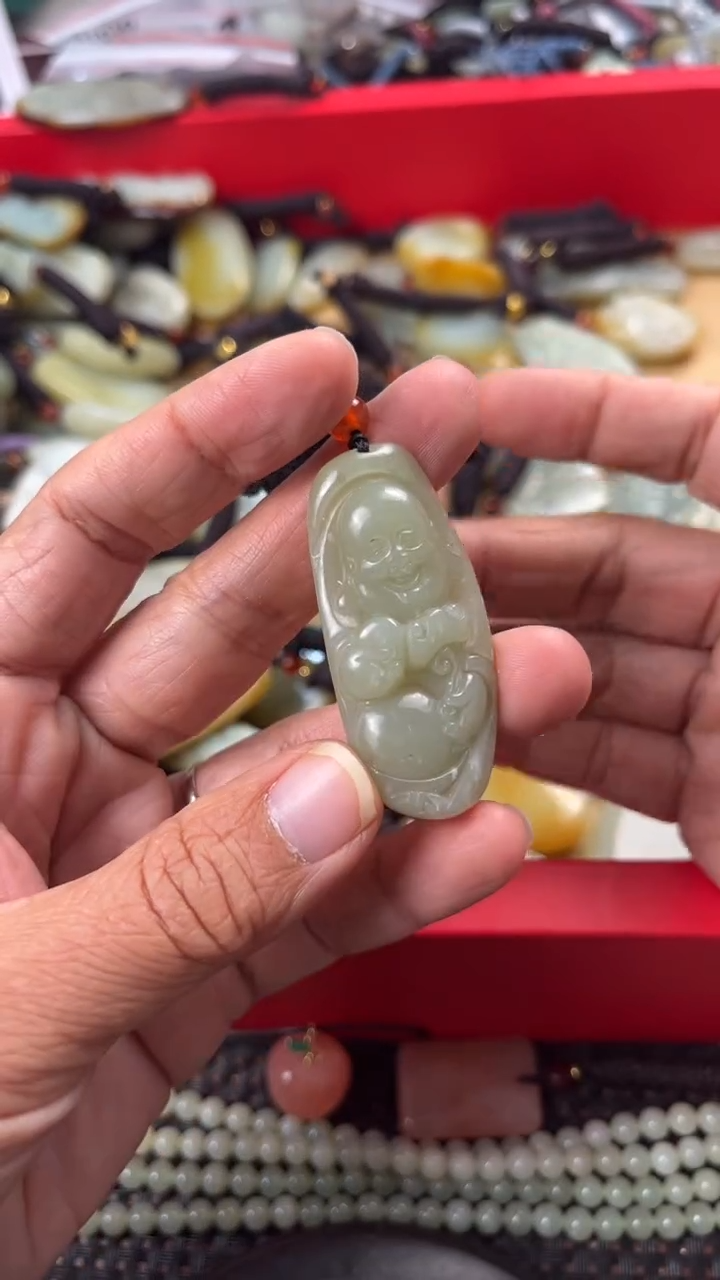 【闪购商品】和田玉颈饰未镶嵌多样性发货没有证书拍一发一有瑕