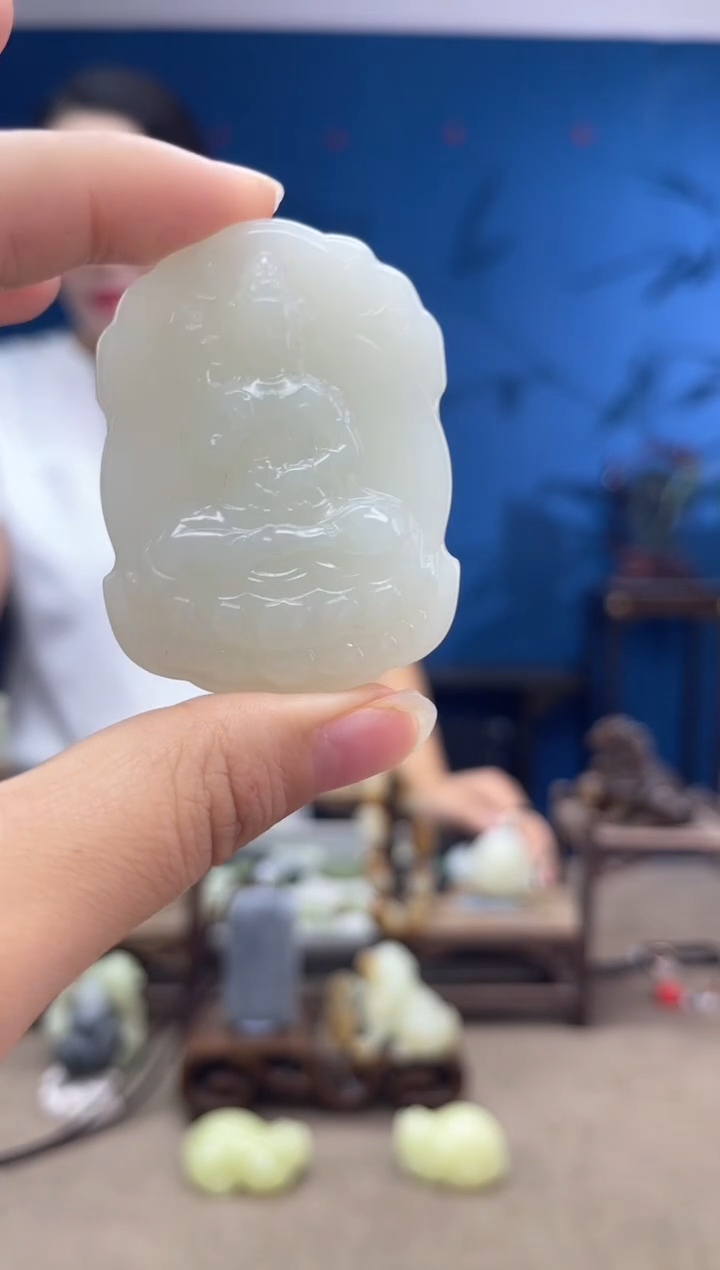 和田玉未镶嵌颈饰1