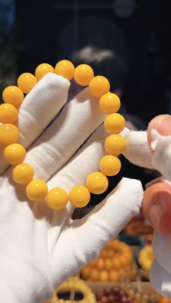未镶嵌蜜蜡手串11+暴力黄