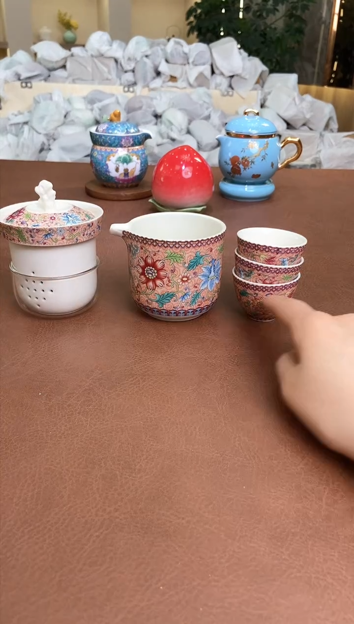 G2159粉珐琅彩旅行套