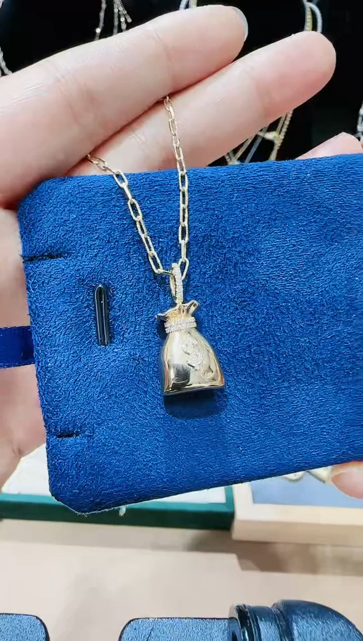 【闪购商品】钻石吊坠不含链18K金镶嵌钻石的吊坠