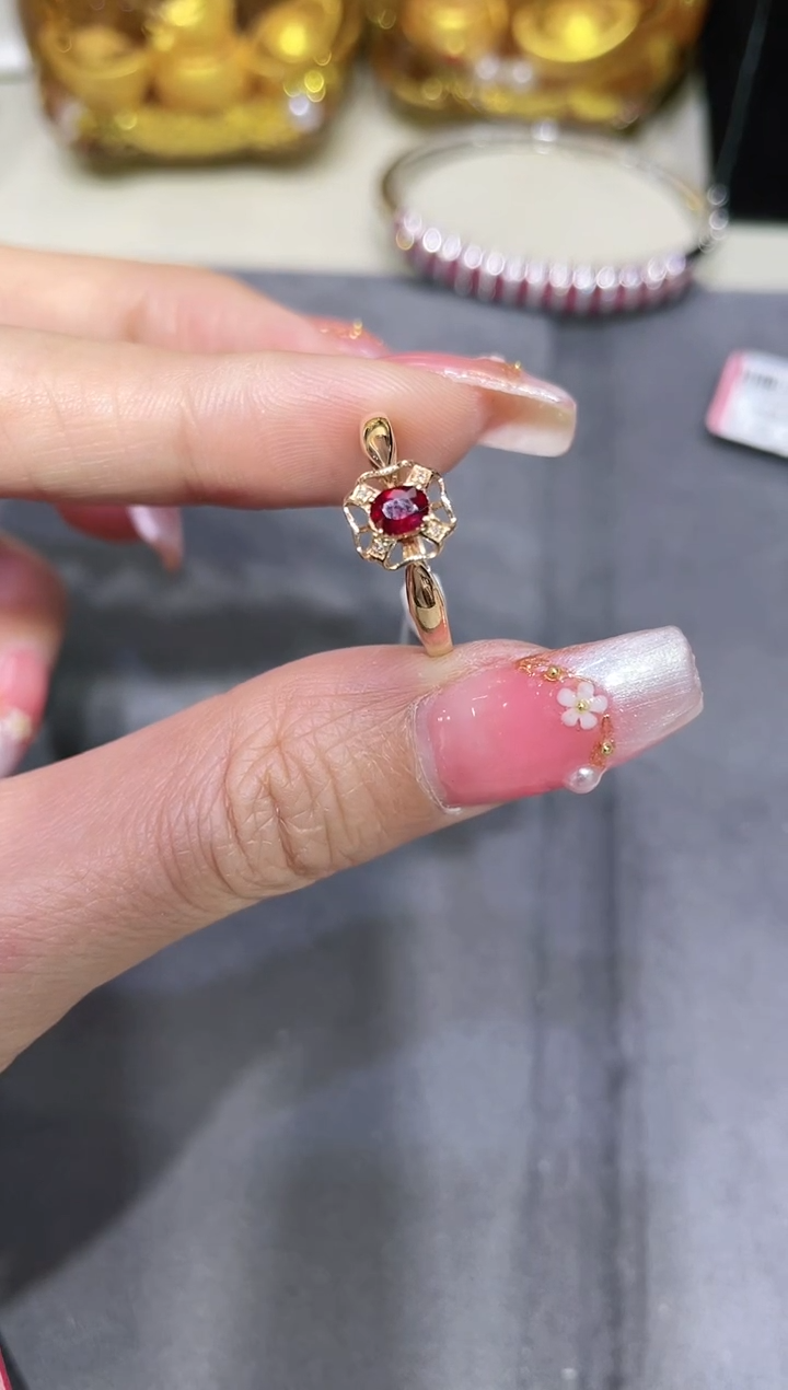 【闪购商品】红宝石戒指18K金镶嵌·