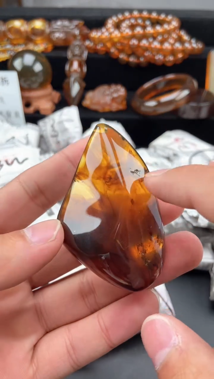 【闪购商品】琥珀颈饰未镶嵌棕珀吊坠原石