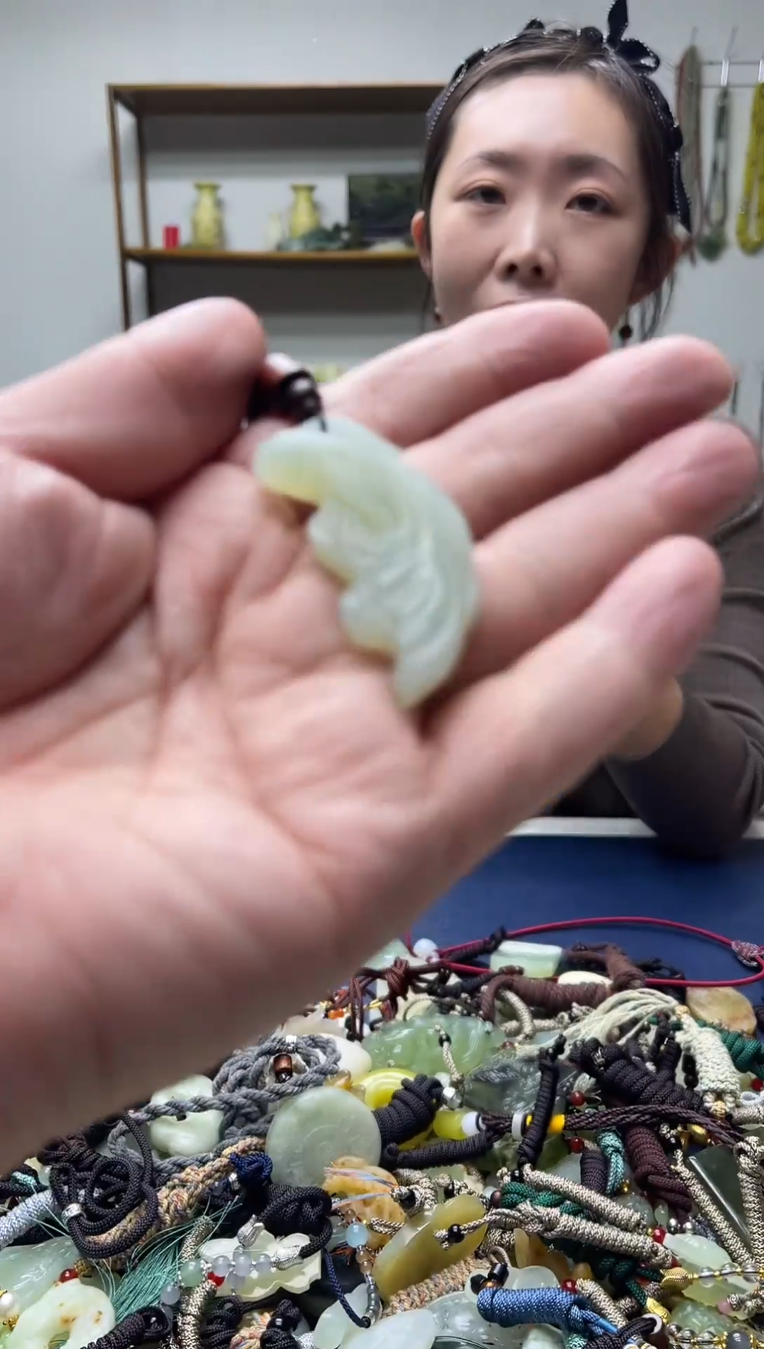 未镶嵌岫玉颈饰·