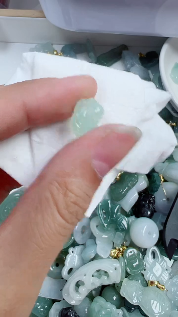 散珠翡翠1053号链接，A货翡翠