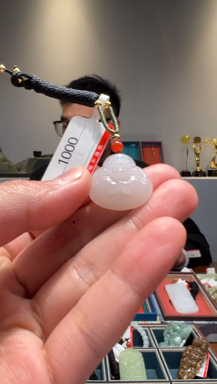 和田玉未镶嵌吊坠1