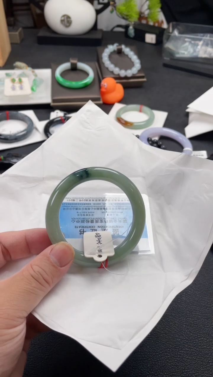 【闪购商品】翡翠手镯未镶嵌55圆条