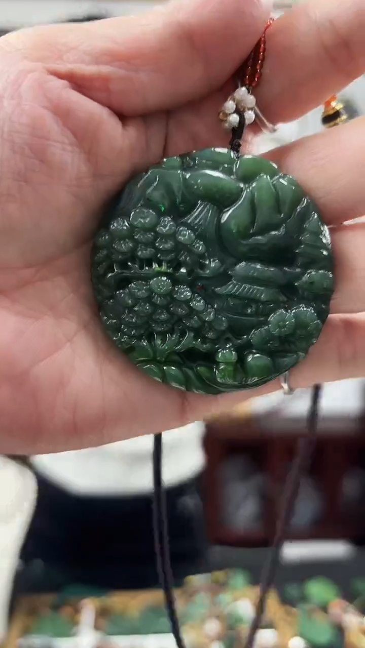 颈饰未镶嵌和田玉山水