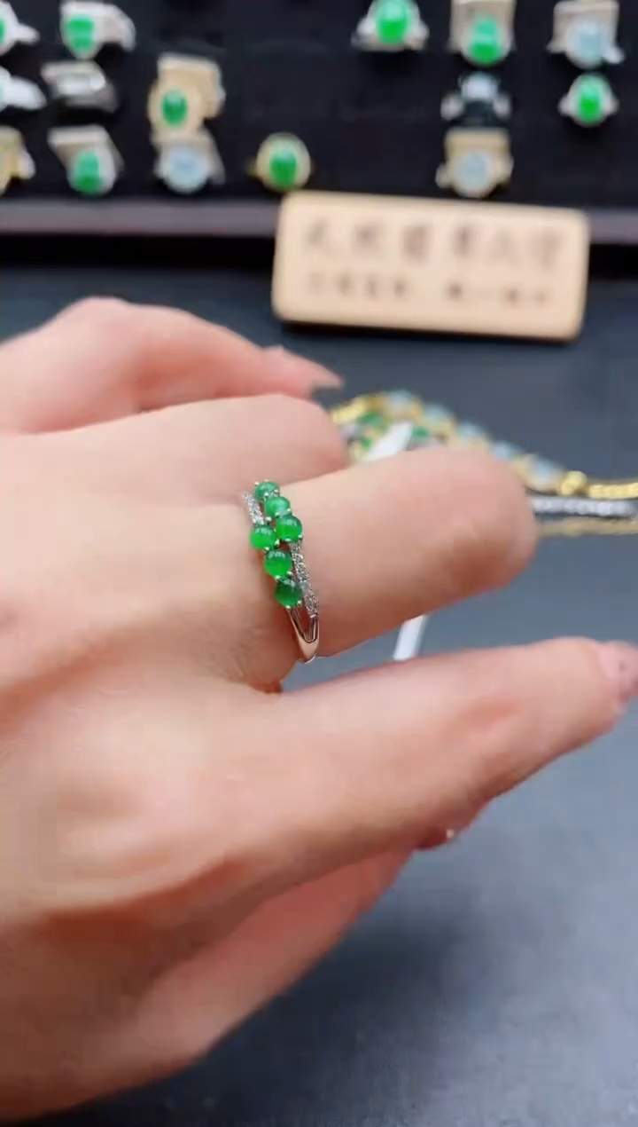 银S925镶嵌戒指翡翠1