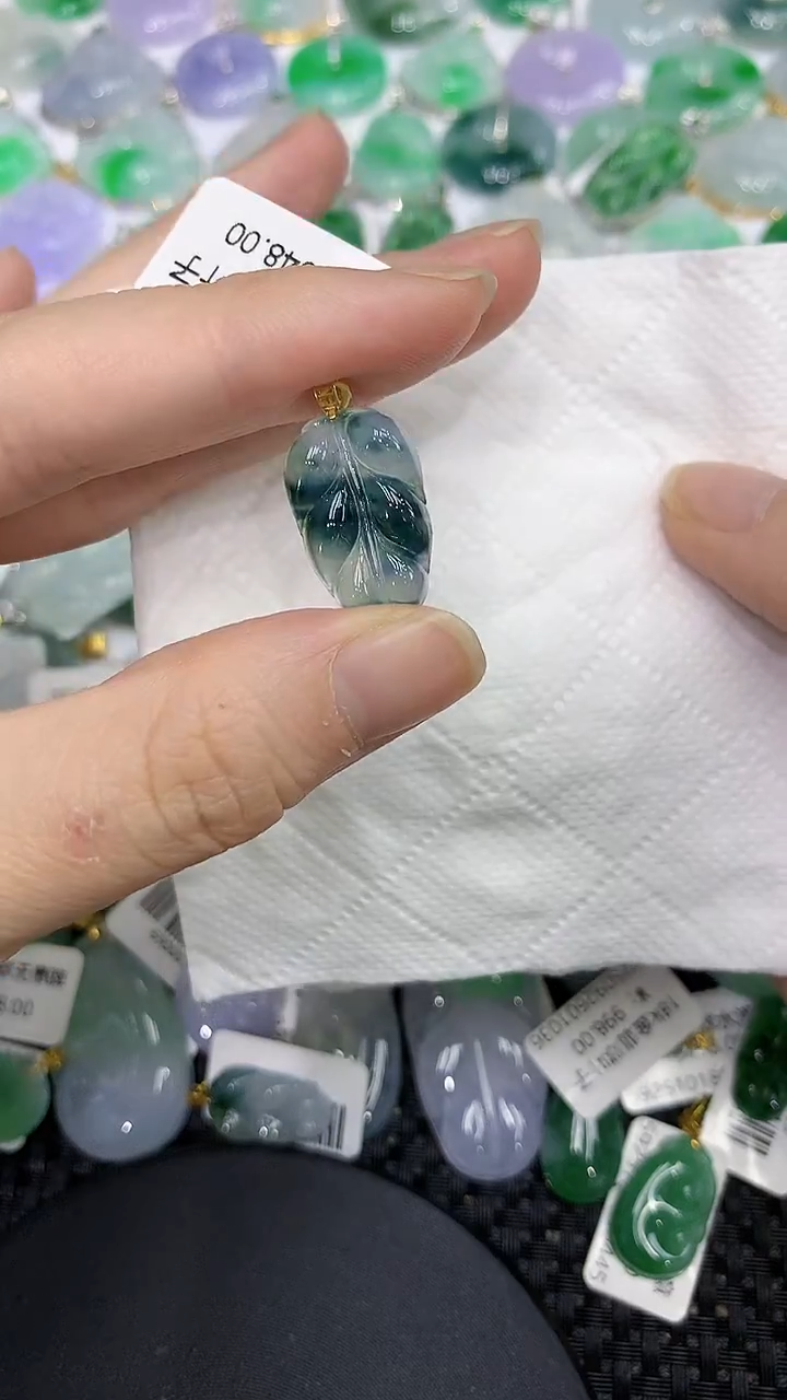 颈饰18K金镶嵌翡翠a货支持复检百元以上9元证书费自理