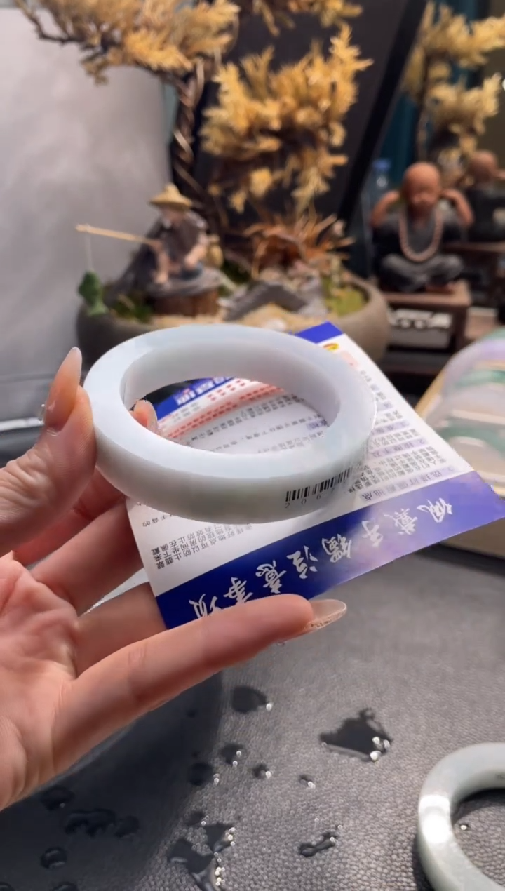 未镶嵌正圈定制翡翠定制手镯不退不换