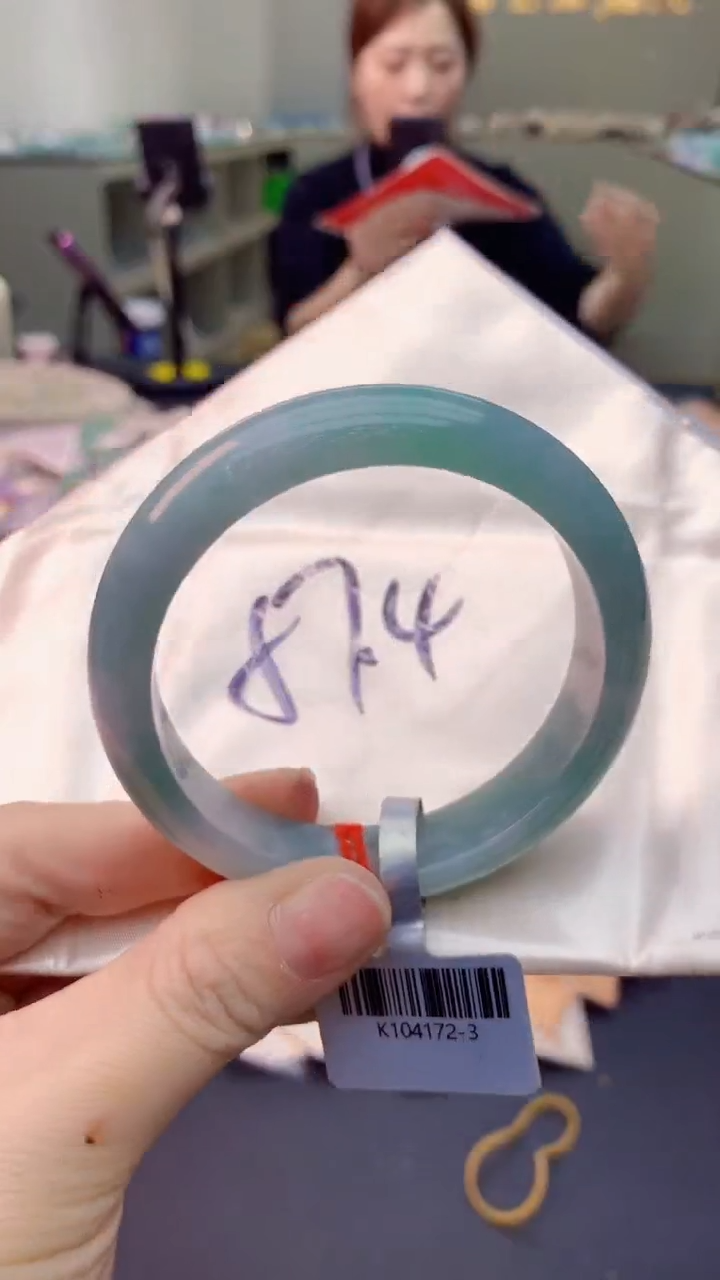 【闪购商品】翡翠手镯未镶嵌0011823874