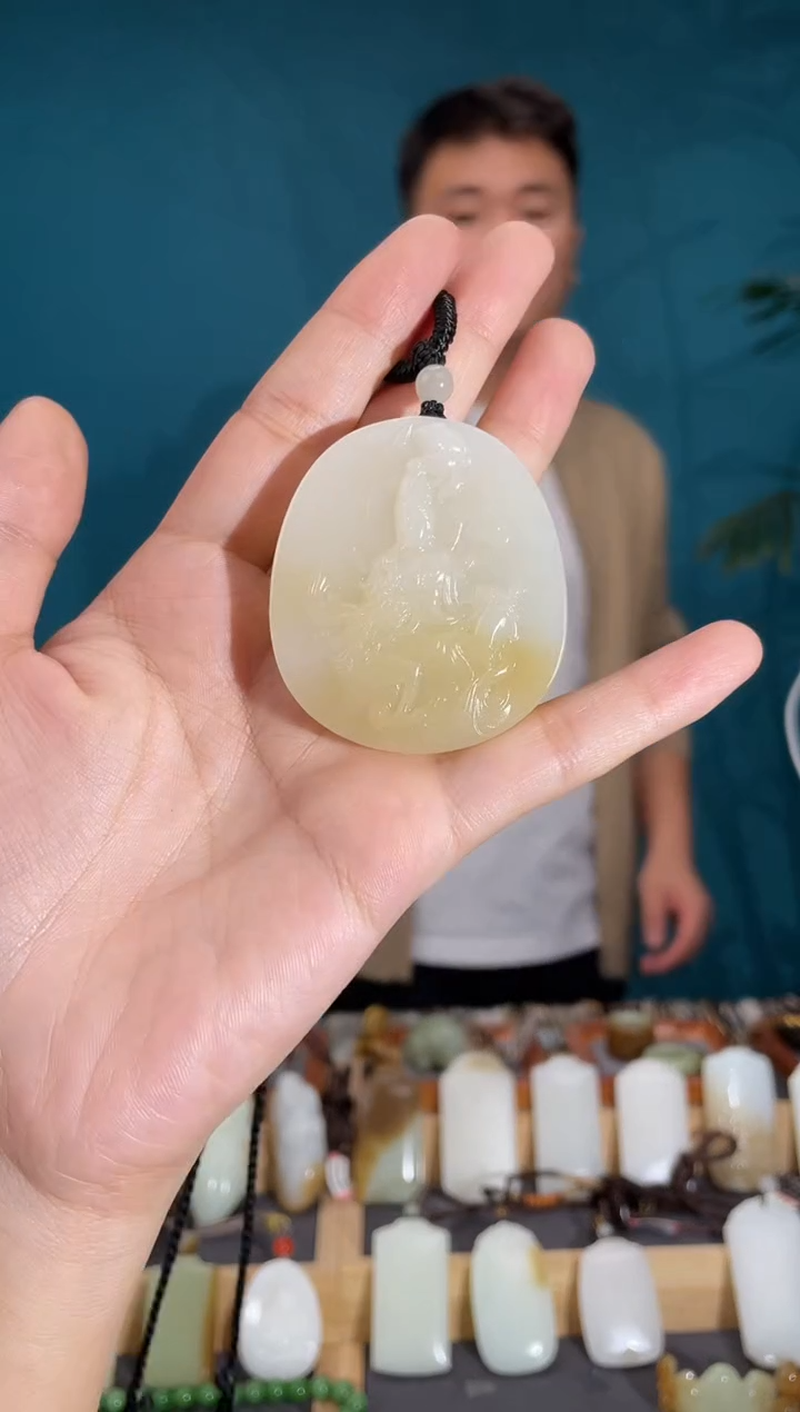 颈饰未镶嵌和田玉1