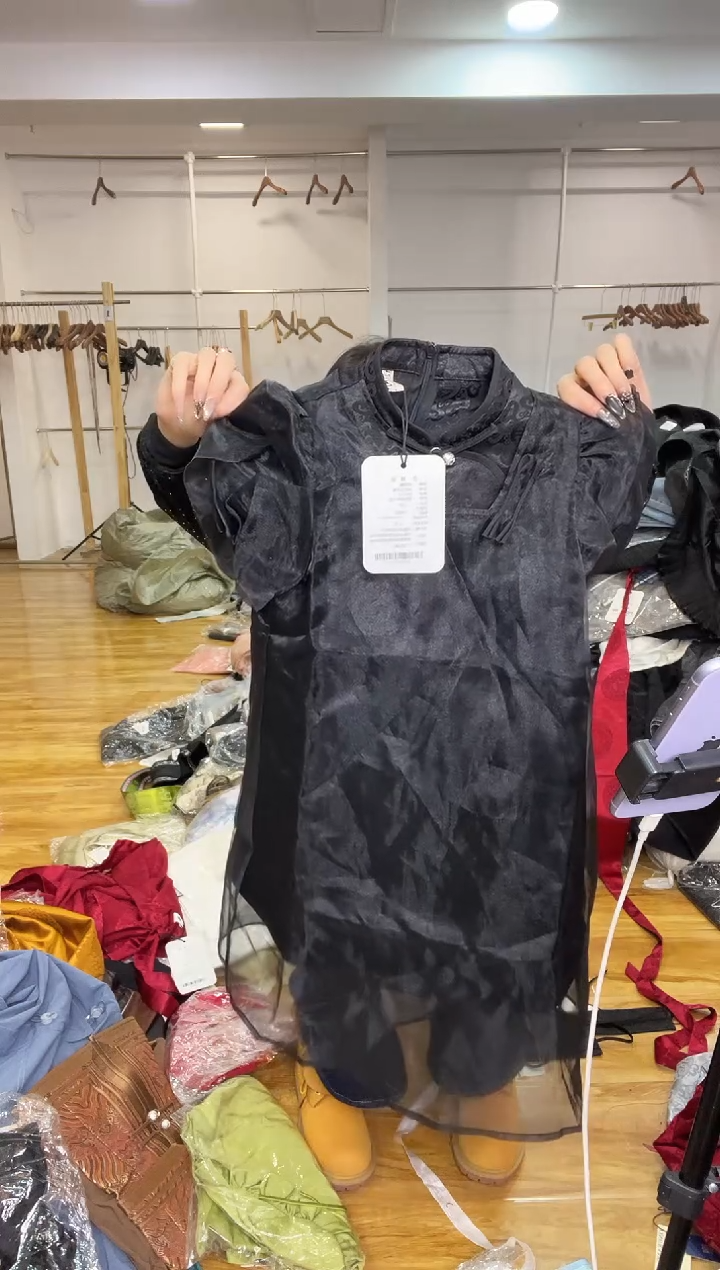 儿童       连衣裙      120码1