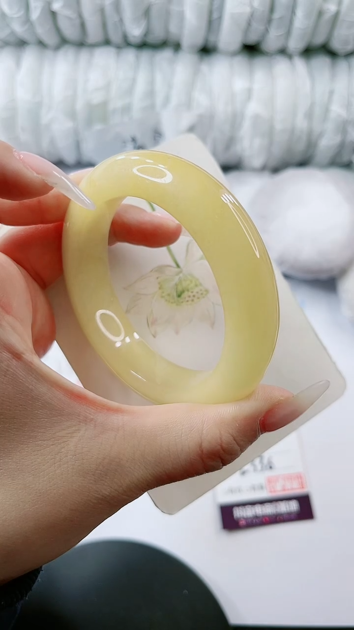 【闪购商品】石英质玉手镯未镶嵌多样性发货L336