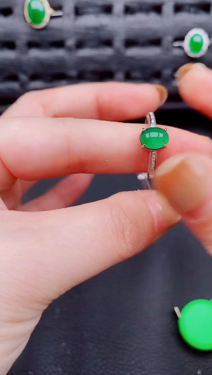 【闪购商品】翡翠戒指银S925镶嵌天然a货翡翠439