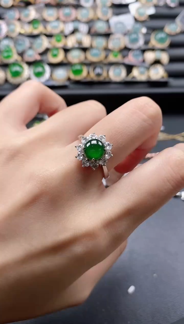 【闪购商品】翡翠戒指银S925镶嵌511511