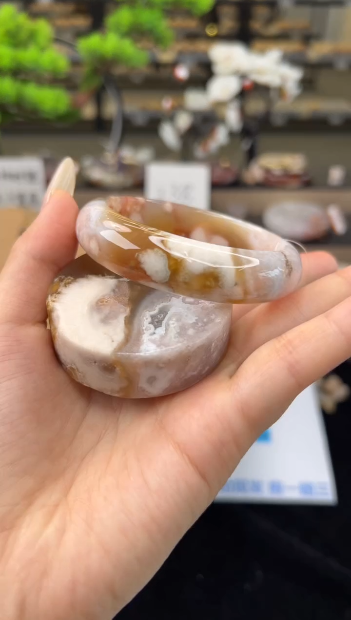 【闪购商品】石英质玉手镯未镶嵌58圈口（赠送镯心）13207
