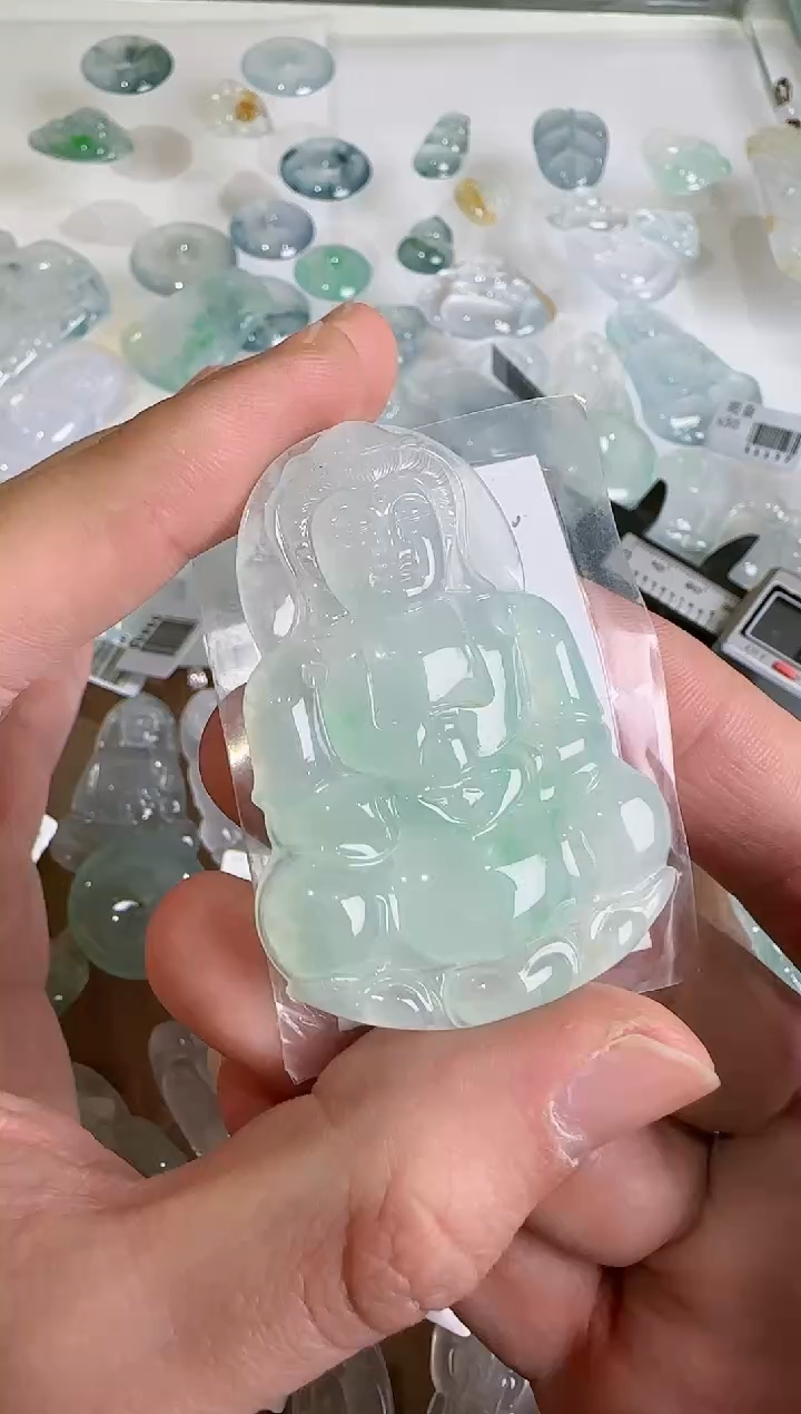 【闪购商品】翡翠吊坠(不含链)未镶嵌