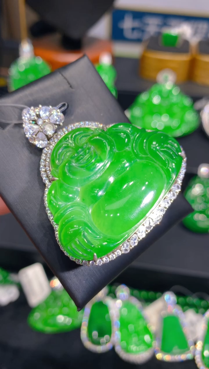 【闪购商品】翡翠颈饰银S925镶嵌33一季