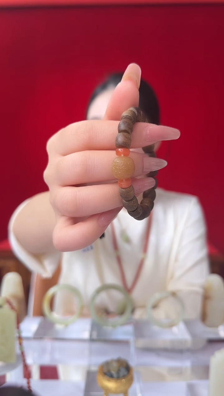 未镶嵌手链和田玉闪购沉香搭配龙珠