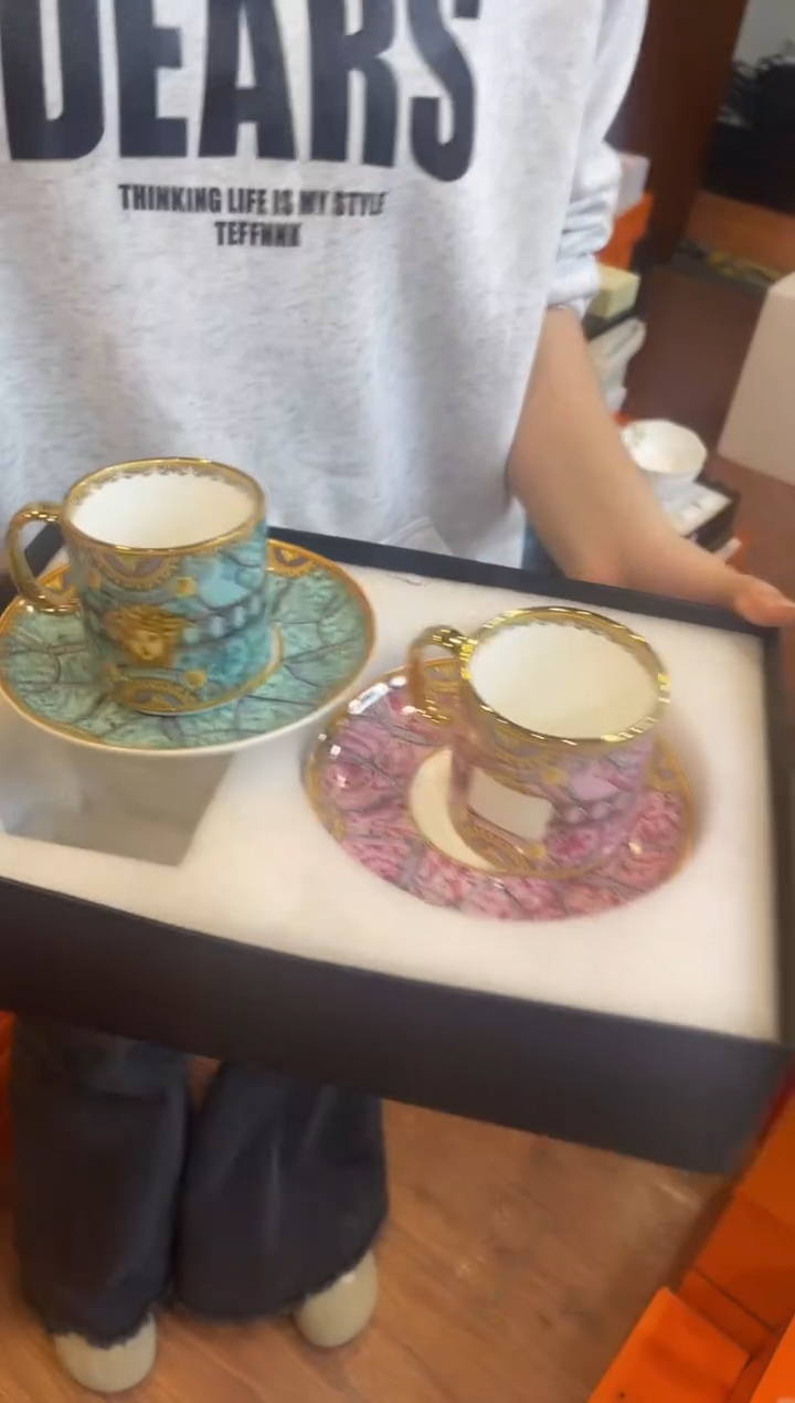 杯鸿辉家品牌瓷器，京东包邮！