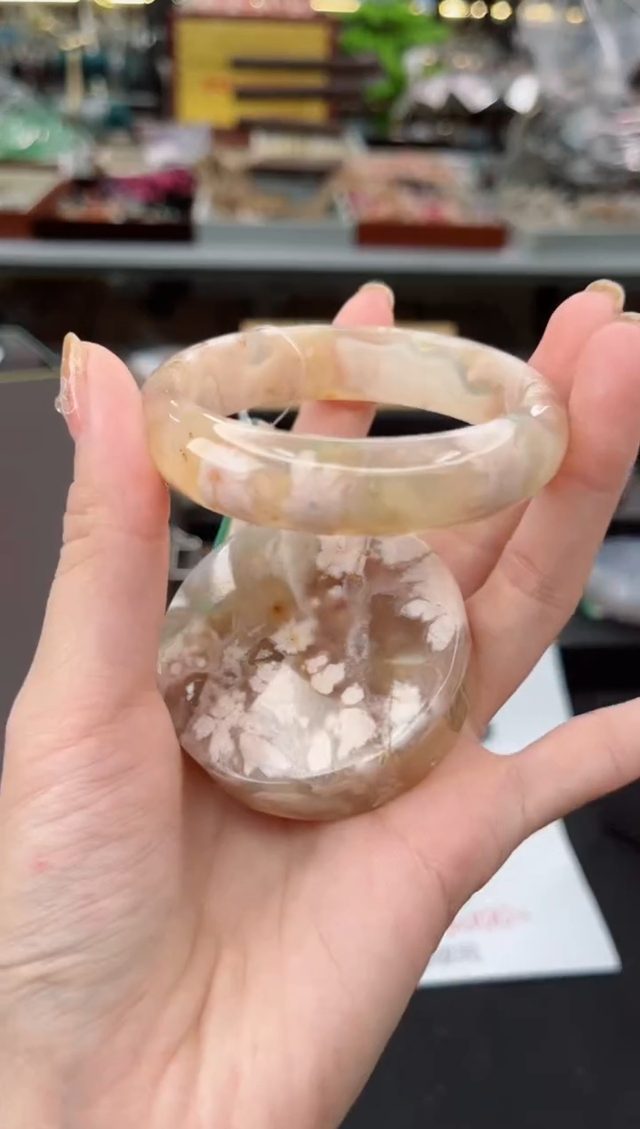 【闪购商品】石英质玉手镯未镶嵌55圈口（赠品镯心）6609139