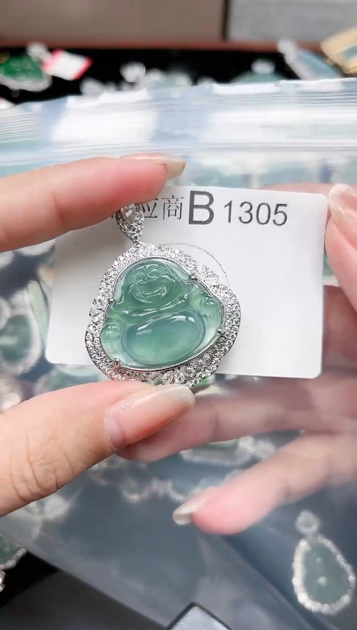 【闪购商品】翡翠颈饰未镶嵌1305赠皮绳