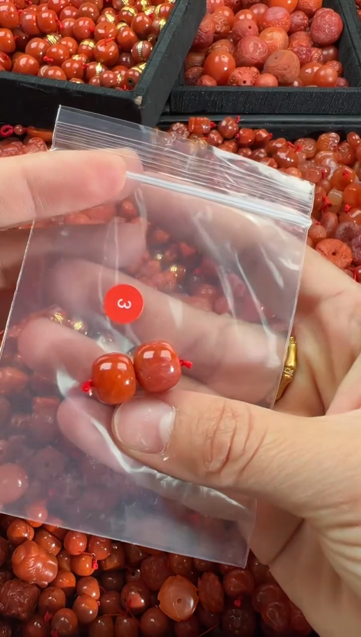【闪购商品】南红玛瑙颈饰未镶嵌1