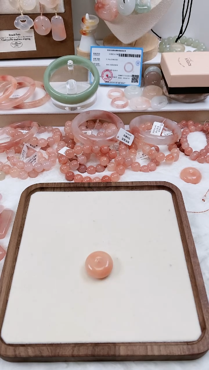 【闪购商品】石英质玉颈饰未镶嵌20