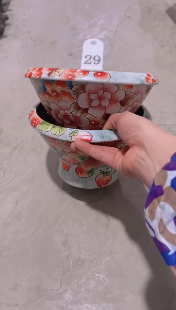 摆件莫****629陶花岛花盆罐—手工痕迹默认，大小会有1-2公分误差