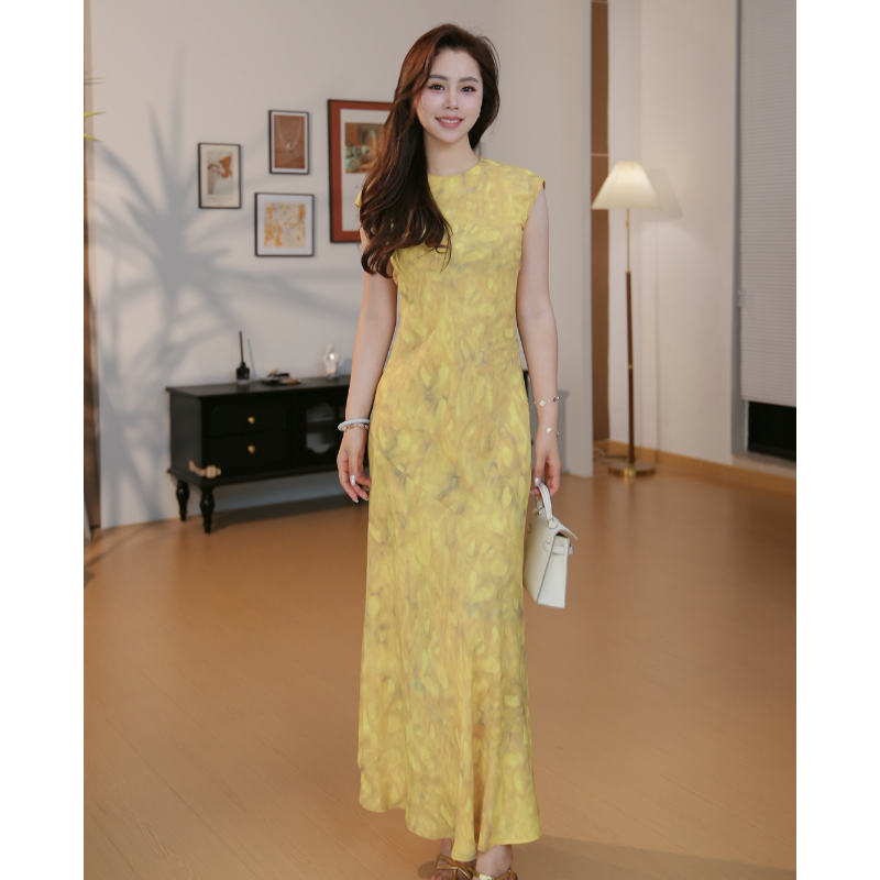 【金韵流彩】2025年夏季连衣裙气质女人显瘦显高晕染国风油画斜裁